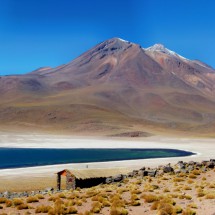 Incredible blue Laguna Miscanti with Cerros Miniques